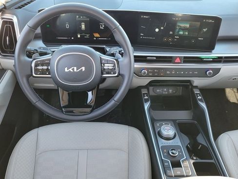 Used 2025 Kia Sorento EX image 6