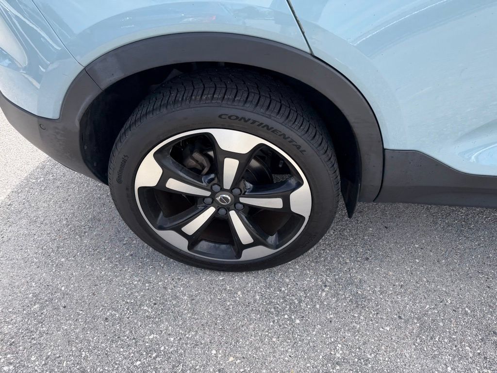 Used 2019 Volvo XC40 T5 Momentum AWD/4WD image 5