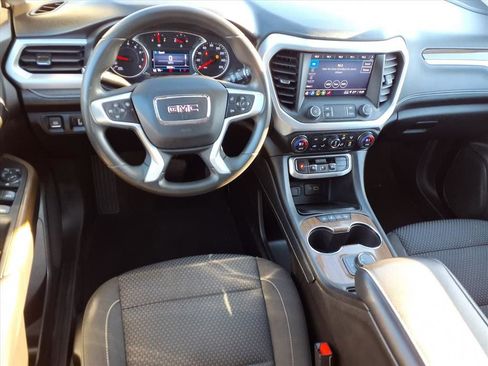 Used 2023 GMC Acadia SLE w/ Elevation Edition image 4