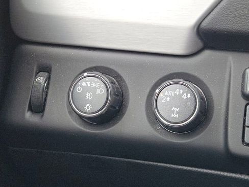 Used 2020 GMC Yukon XL SLT w/ Premium Edition image 21