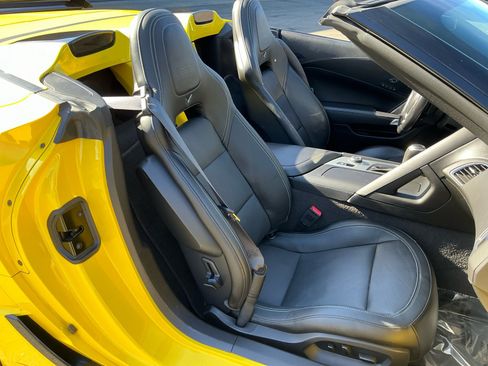 Used 2016 Chevrolet Corvette Z06 w/ 2LZ Preferred Equipment Group RWD image 18