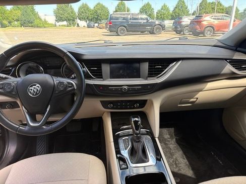 Used 2019 Buick Regal Preferred FWD image 9