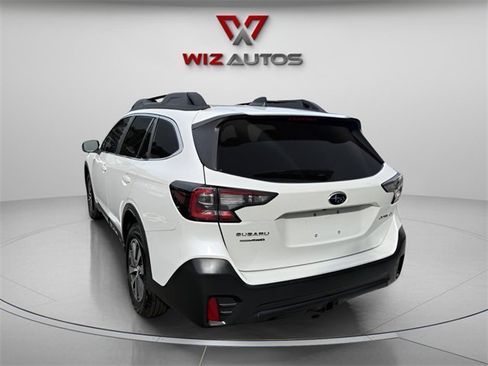 Used 2020 Subaru Outback Premium image 7