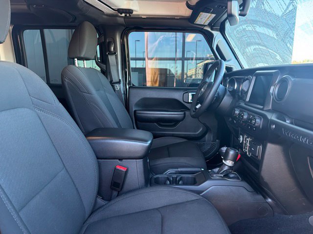 Used 2023 Jeep Wrangler Unlimited w/ Cold Weather Group AWD/4WD image 10