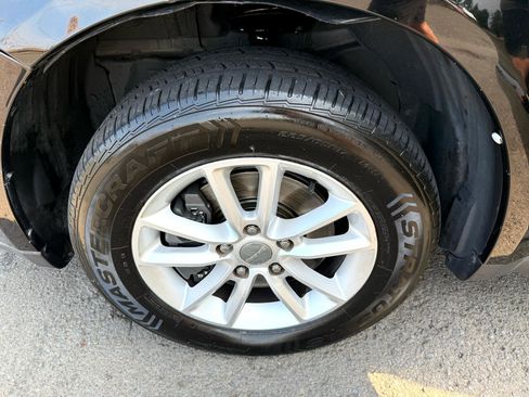 Used 2014 Dodge Journey SXT image 26