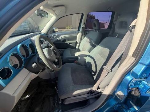 Used 2009 Chrysler PT Cruiser FWD image 17