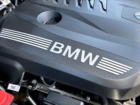Certified 2026 BMW X7 xDrive40i w/ M Sport Package AWD/4WD image 33