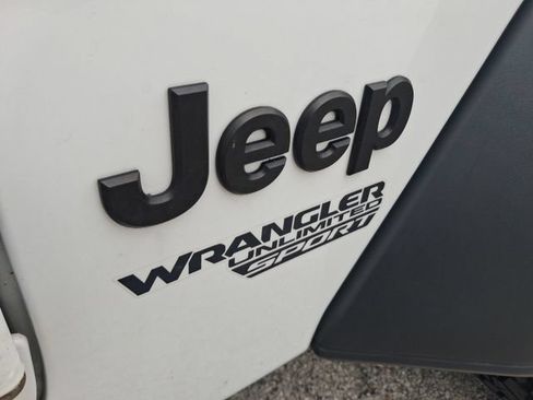 Used 2021 Jeep Wrangler Unlimited Sport AWD/4WD image 14