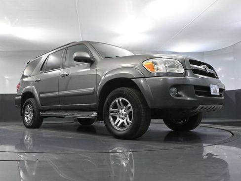 Used 2005 Toyota Sequoia Limited AWD/4WD image 53