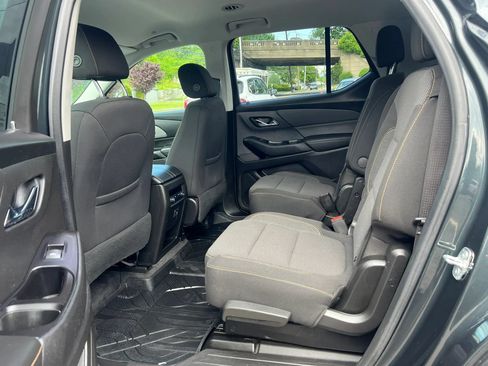 Used 2020 Chevrolet Traverse LT w/ LPO, Floor Liner Package AWD/4WD image 29