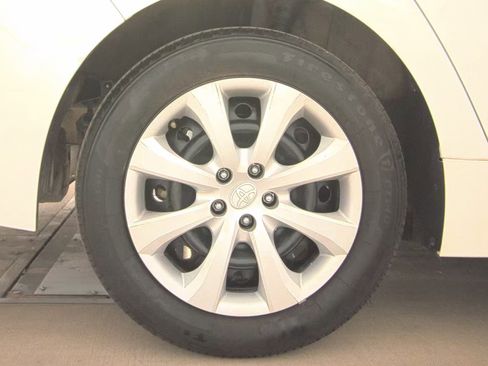 Used 2024 Toyota Corolla LE FWD image 12