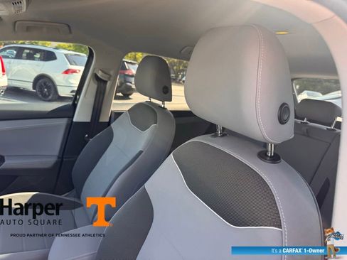 Used 2024 Volkswagen Taos SE image 12