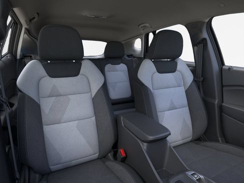 Used 2026 Chevrolet Trax LS w/ LS Convenience Package FWD image 16