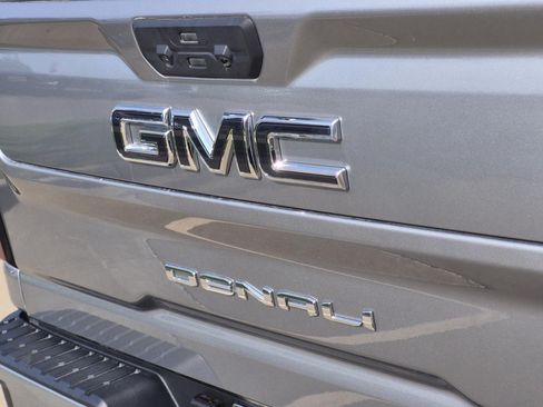 Certified 2026 GMC Sierra 3500 Denali Ultimate AWD/4WD image 8