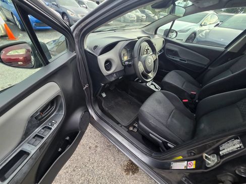 Used 2017 Toyota Yaris L FWD image 12