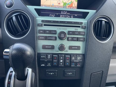 Used 2011 Honda Pilot EX-L image 25