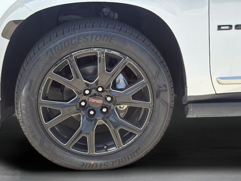 Used 2023 GMC Yukon Denali AWD/4WD image 33