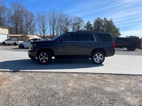 Used 2017 Chevrolet Tahoe LT image 3