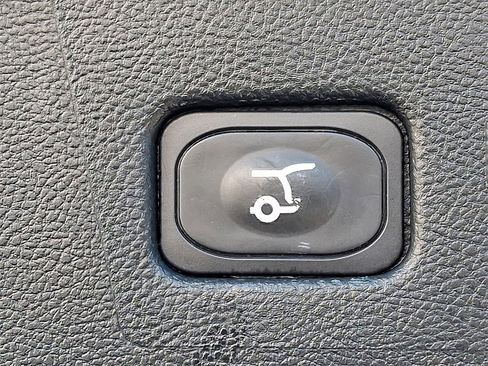 Certified 2022 Ford Edge SEL w/ Convenience Package image 30