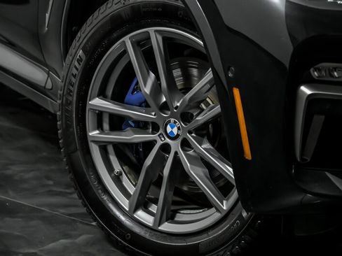 Used 2019 BMW X4 M40i w/ Executive Package image 3