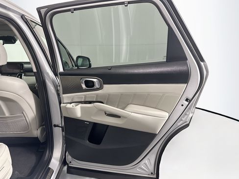 Used 2023 Kia Sorento SX Prestige w/ Panoramic Sunroof Package AWD/4WD image 33