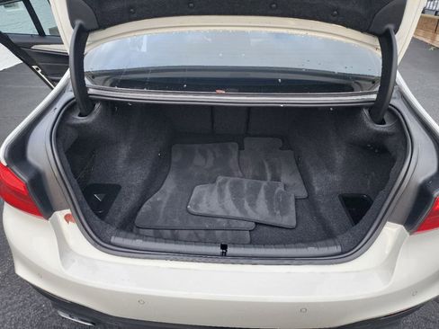 Used 2018 BMW 530i image 11