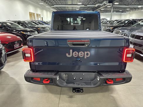Used 2025 Jeep Gladiator Rubicon AWD/4WD image 4