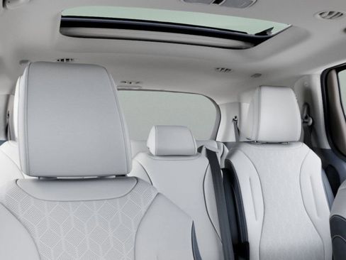 New 2026 Kia Carnival SX FWD image 27