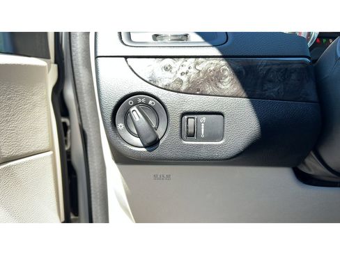 Used 2013 RAM C/V Tradesman w/ UConnect Hands-Free Group FWD image 23