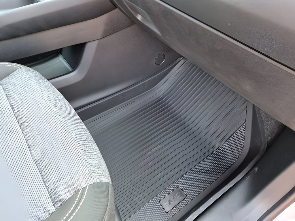 New 2027 GMC Terrain Elevation w/ LPO, Floor Liner Package FWD image 42