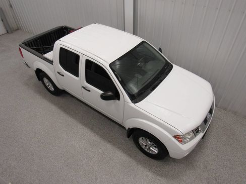 Used 2019 Nissan Frontier SV w/ Value Truck Package AWD/4WD image 5