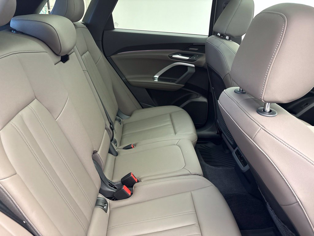 Used 2025 Audi Q5 Premium Plus AWD/4WD image 29