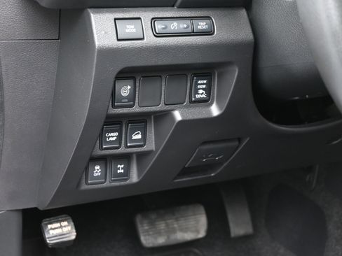 Used 2023 Nissan Frontier PRO-4X w/ Pro-4X Premium Package image 22