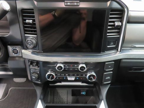 Used 2025 Ford F250 Platinum w/ FX4 Off-Road Package image 15