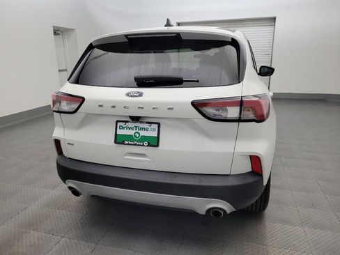 Used 2022 Ford Escape SE w/ Convenience Package FWD image 7