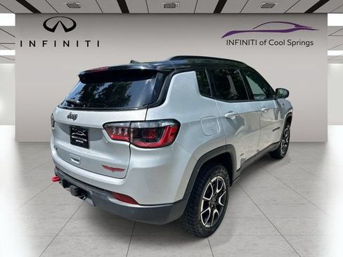Used 2025 Jeep Compass Trailhawk w/ Trailer Tow Group AWD/4WD image 7