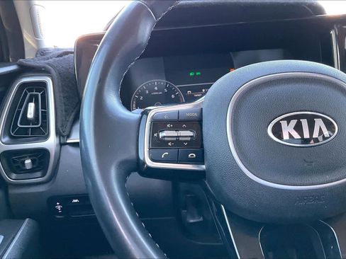 Used 2021 Kia Sorento S image 23
