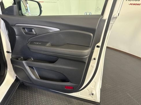 Certified 2023 Honda Passport TrailSport image 5