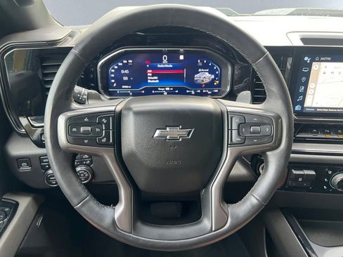 Used 2022 Chevrolet Silverado 1500 ZR2 w/ Technology Package image 18