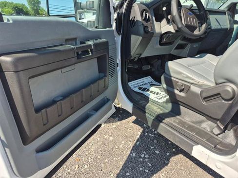 Used 2015 Ford F250 XL w/ Power Equipment Group AWD/4WD image 7