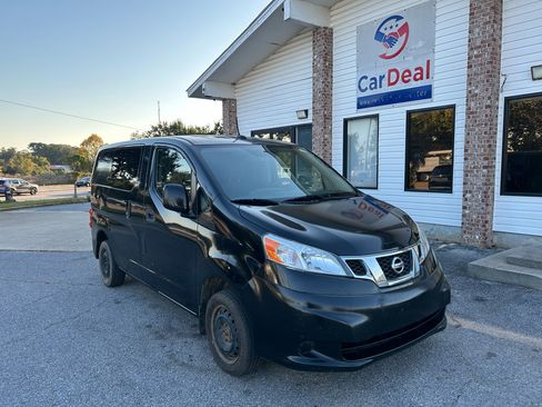 Used 2015 Nissan NV200 SV w/ Technology Package image 1