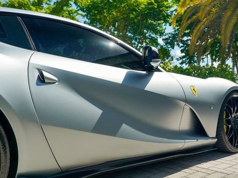 Used 2018 Ferrari 812 Superfast RWD image 27