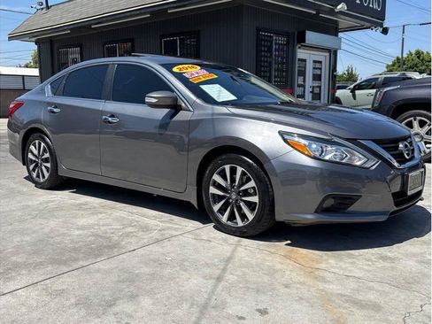 Used 2016 Nissan Altima 2.5 SV w/ Convenience Package FWD image 35