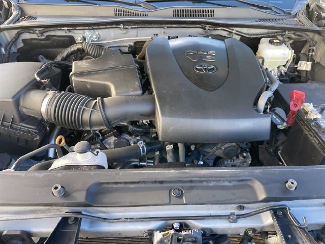 Used 2021 Toyota Tacoma TRD Off-Road AWD/4WD image 22