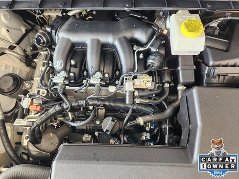 Used 2025 Nissan Pathfinder SV FWD image 33