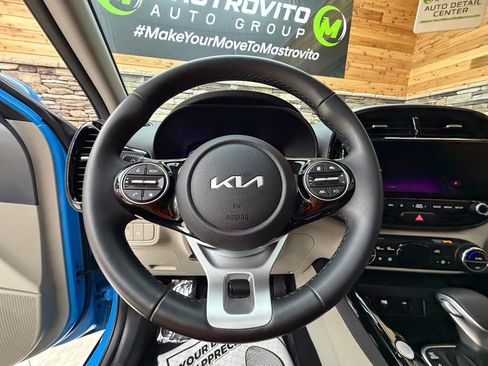 Used 2023 Kia Soul EX FWD image 17
