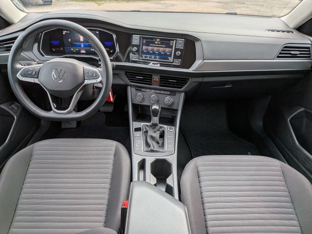 Used 2022 Volkswagen Jetta S FWD image 13