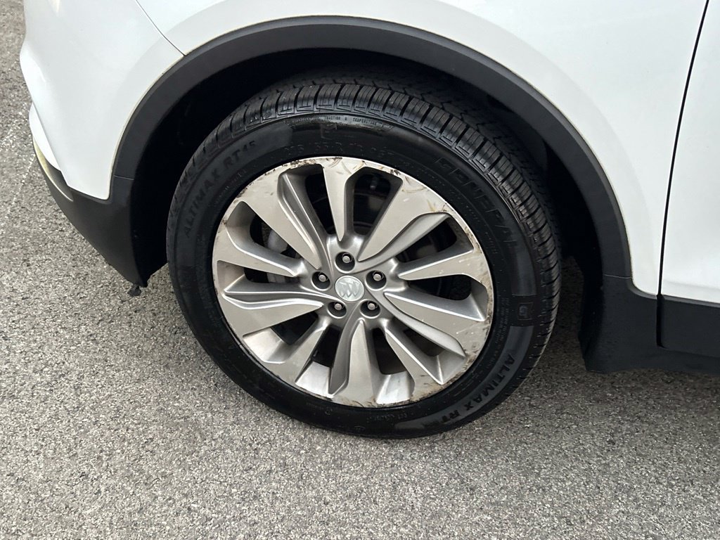 Used 2020 Buick Encore Preferred w/ Safety Package FWD image 30