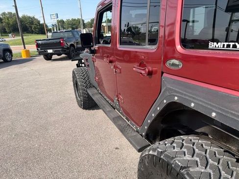 Used 2007 Jeep Wrangler Unlimited Sahara w/ Trailer Tow Group AWD/4WD image 35