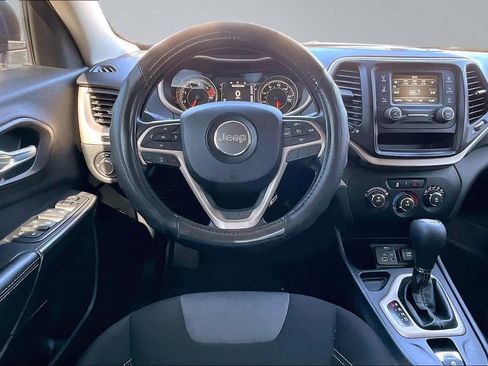 Certified 2016 Jeep Cherokee Sport FWD image 5